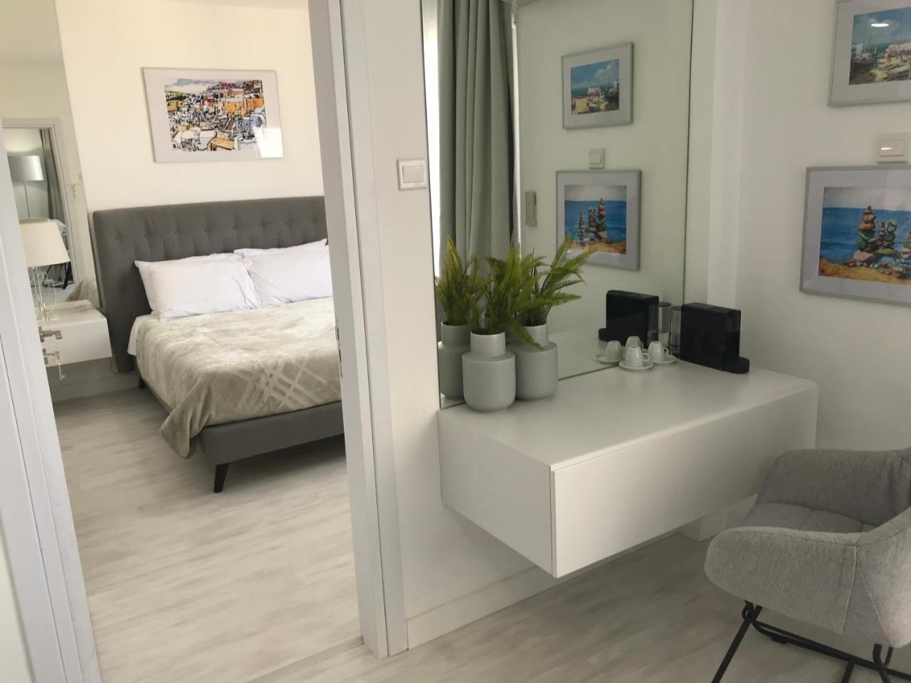 Sea View Holiday Apartment Larnaca Luaran gambar