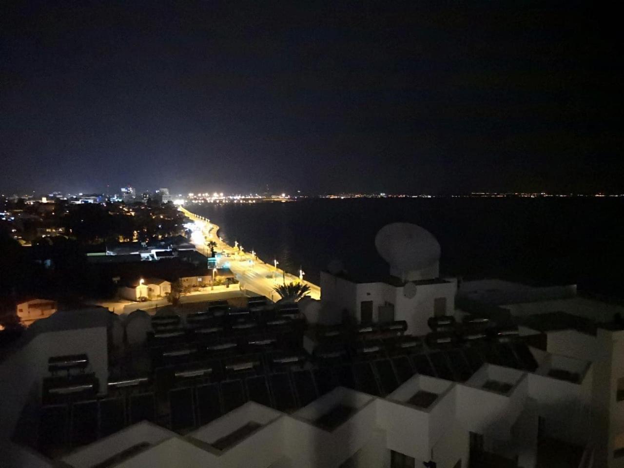 Sea View Holiday Apartment Larnaca Luaran gambar